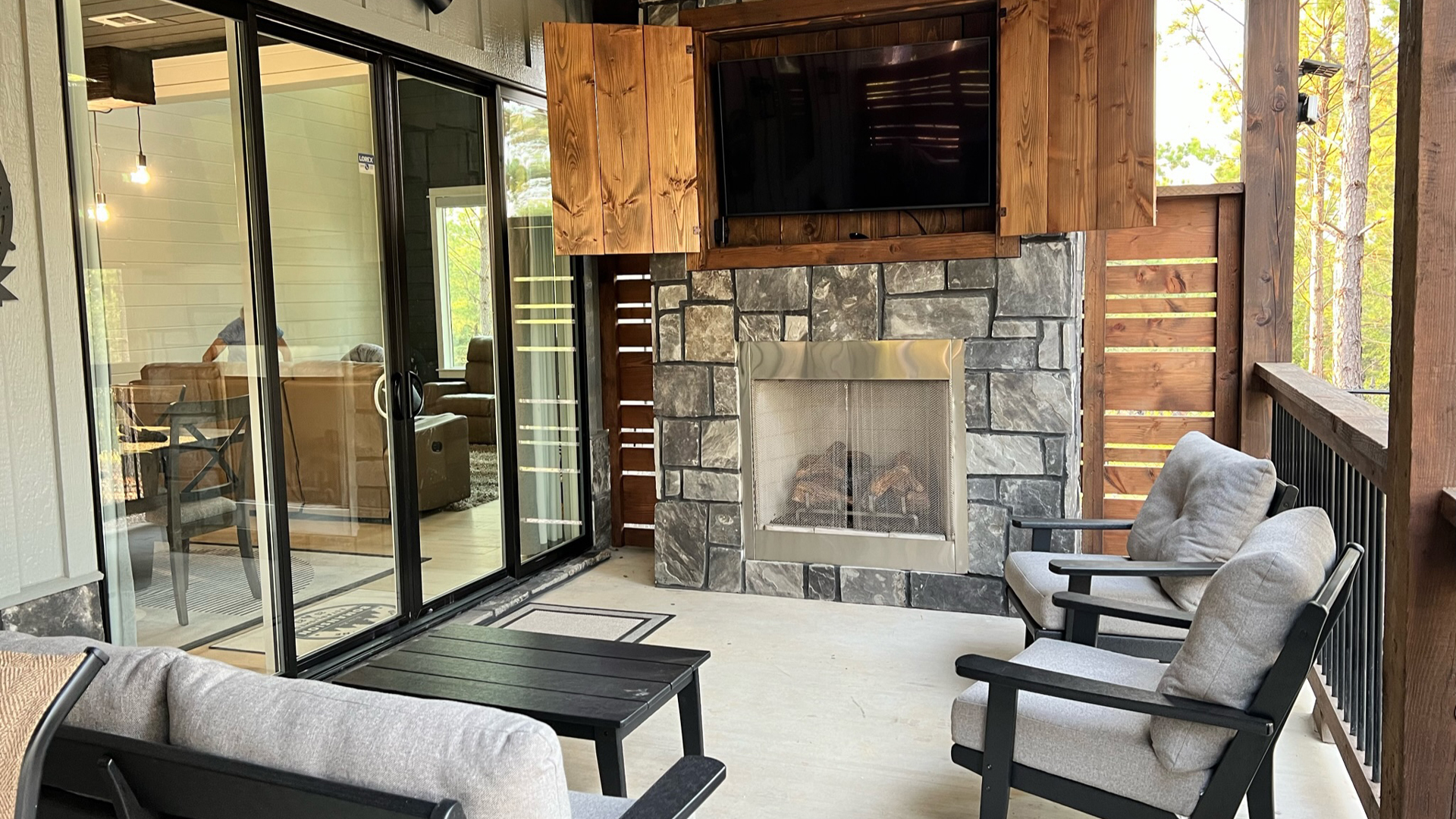 Glamping At The BoMansion